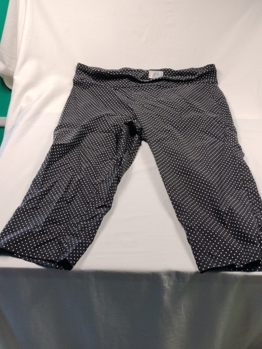 Just be Black Polka Dot Capris Size 2X